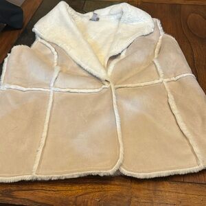 Super soft and warm vest size 3